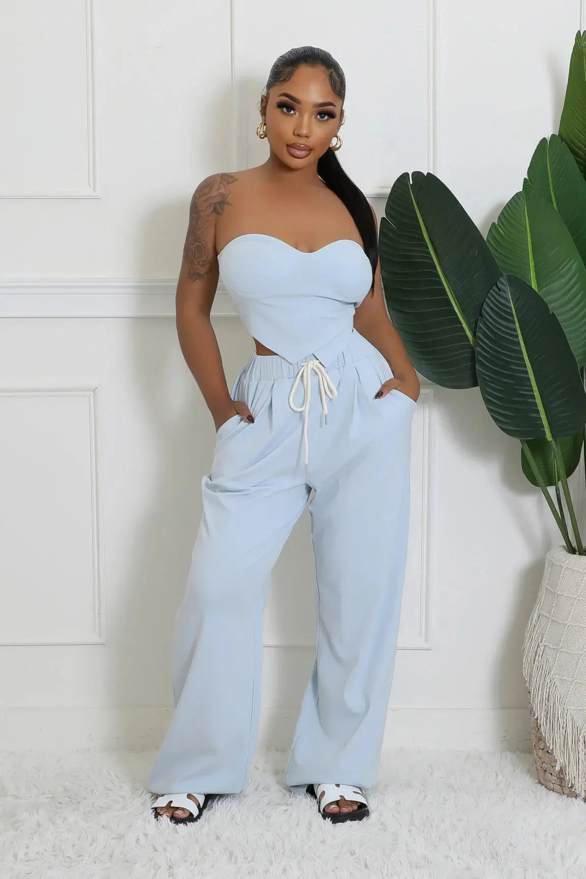 Paula The Outlook Pan Set Gia Luxe Couture