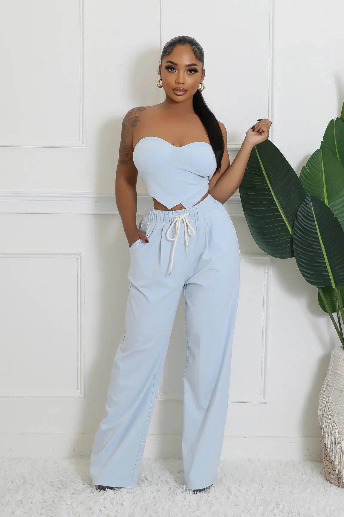 Paula The Outlook Pan Set Gia Luxe Couture